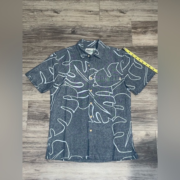 Men’s Aloha Shirt - Roberta Oaks - Picture 6 of 7